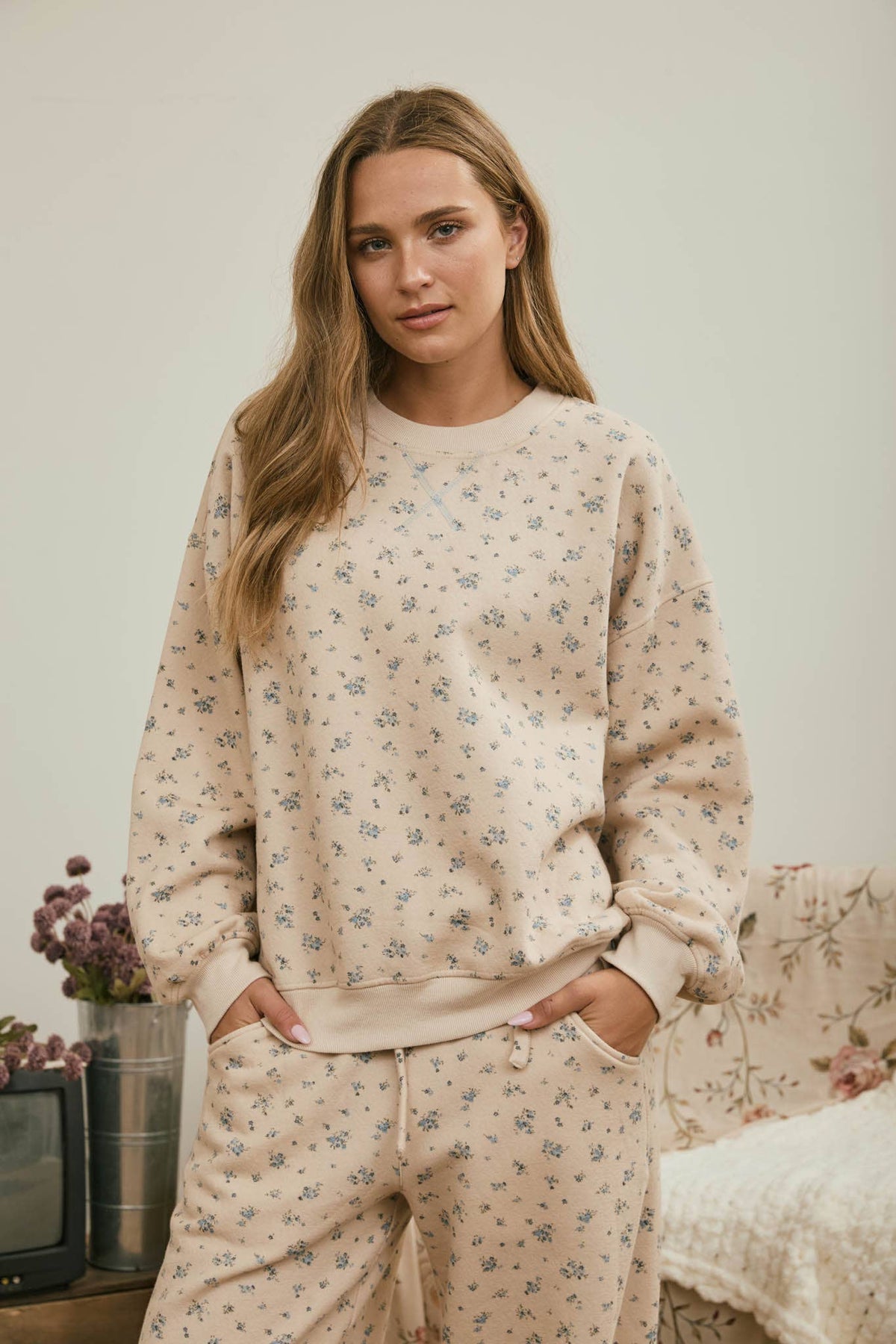 Ditsy Daisy Floral Boxy Pullover