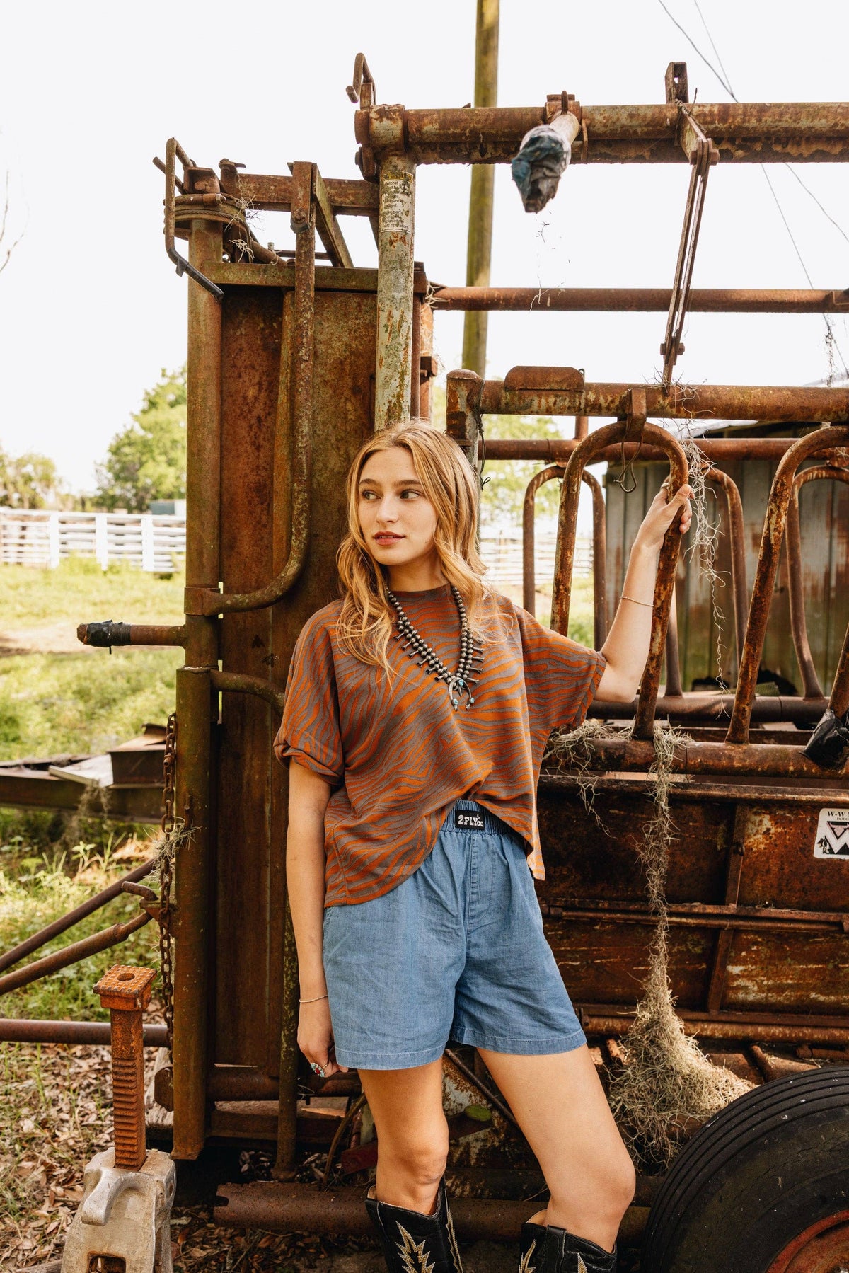 Autumn outlaw top